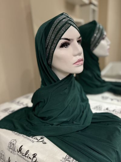 Готов шал с камъчета
