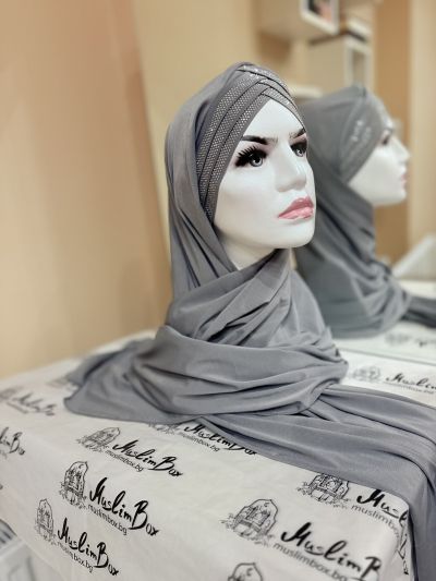 Готов шал с камъчета